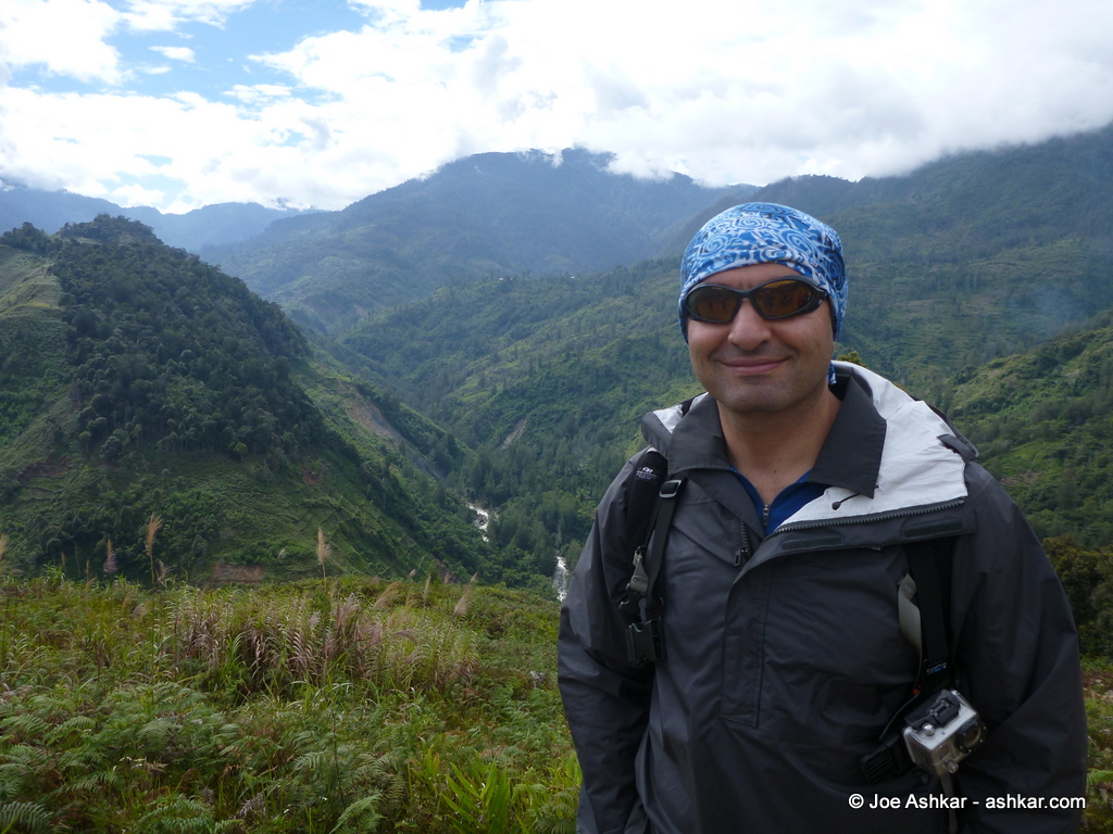 On the way to the village of Suangama.
