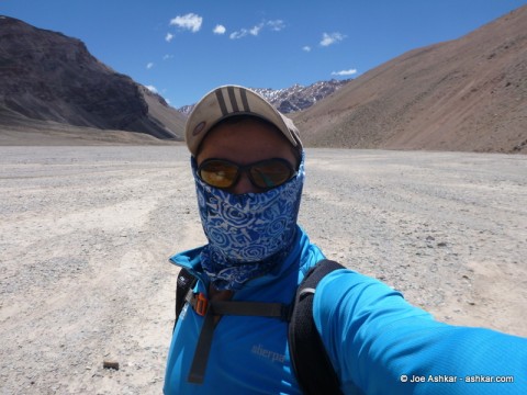 Wind and dust blowing on the way to Casa de Piedra.